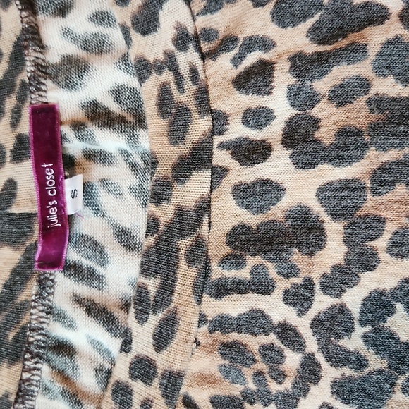 Julie's Closet | Leopard Mini Dress - Picture 7 of 10